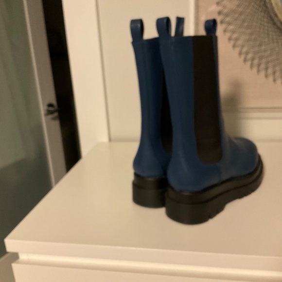 Raid. Fabulous faux leather blue Chelsea boots - Picture 9 of 9